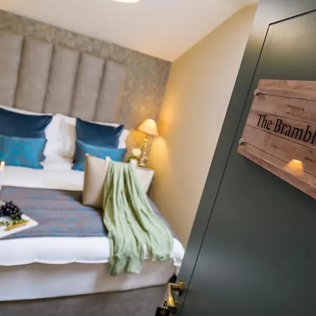 Maple Valley 3* Limerick Junction